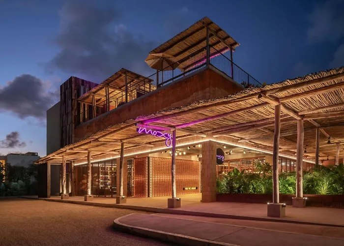 Hotel Moxy 4*