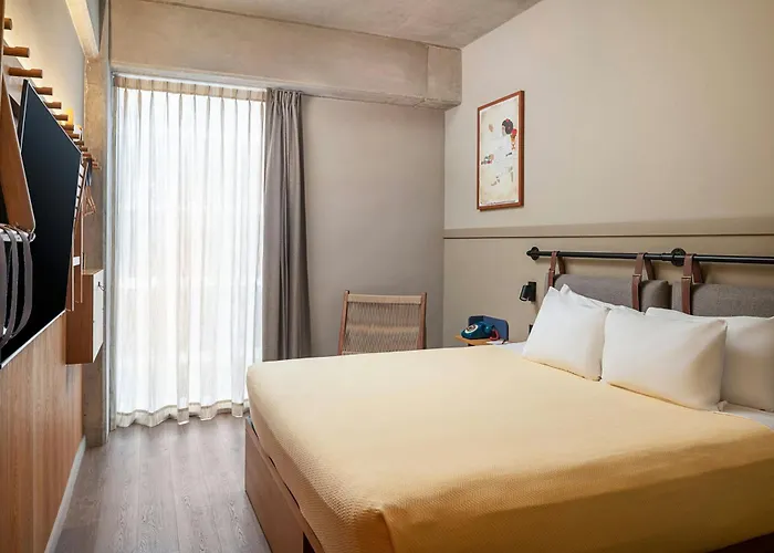 Moxy Hotel 4*